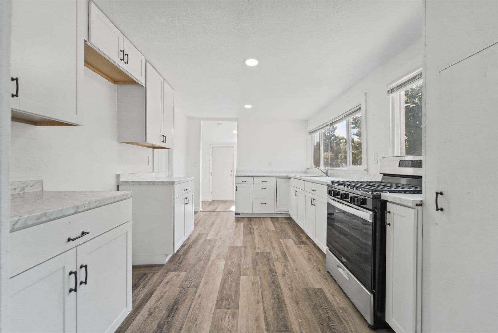 Gridley Multiplex: 1181 Laurel St