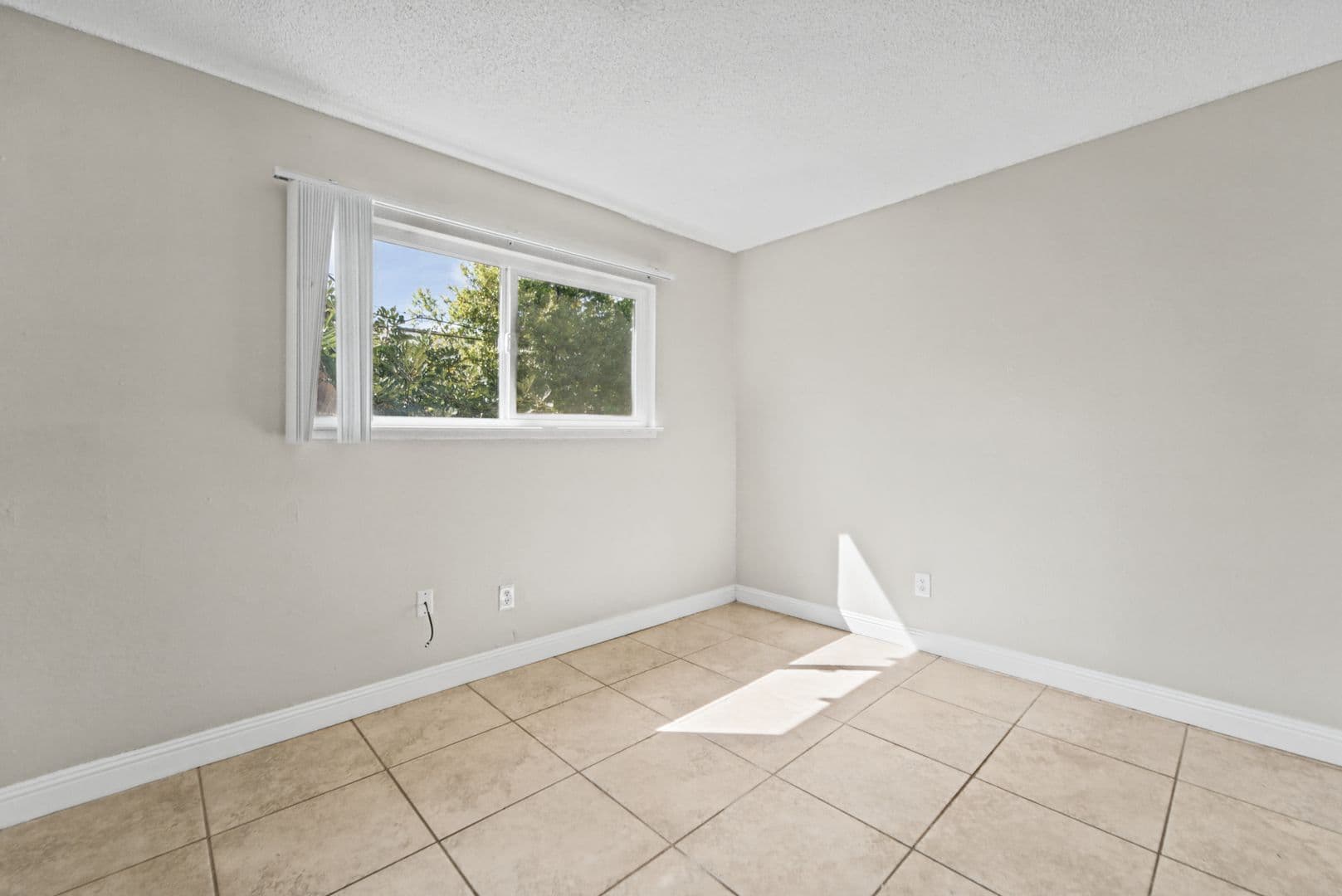 Marysville Apartment: 5944-5956 Park Ave