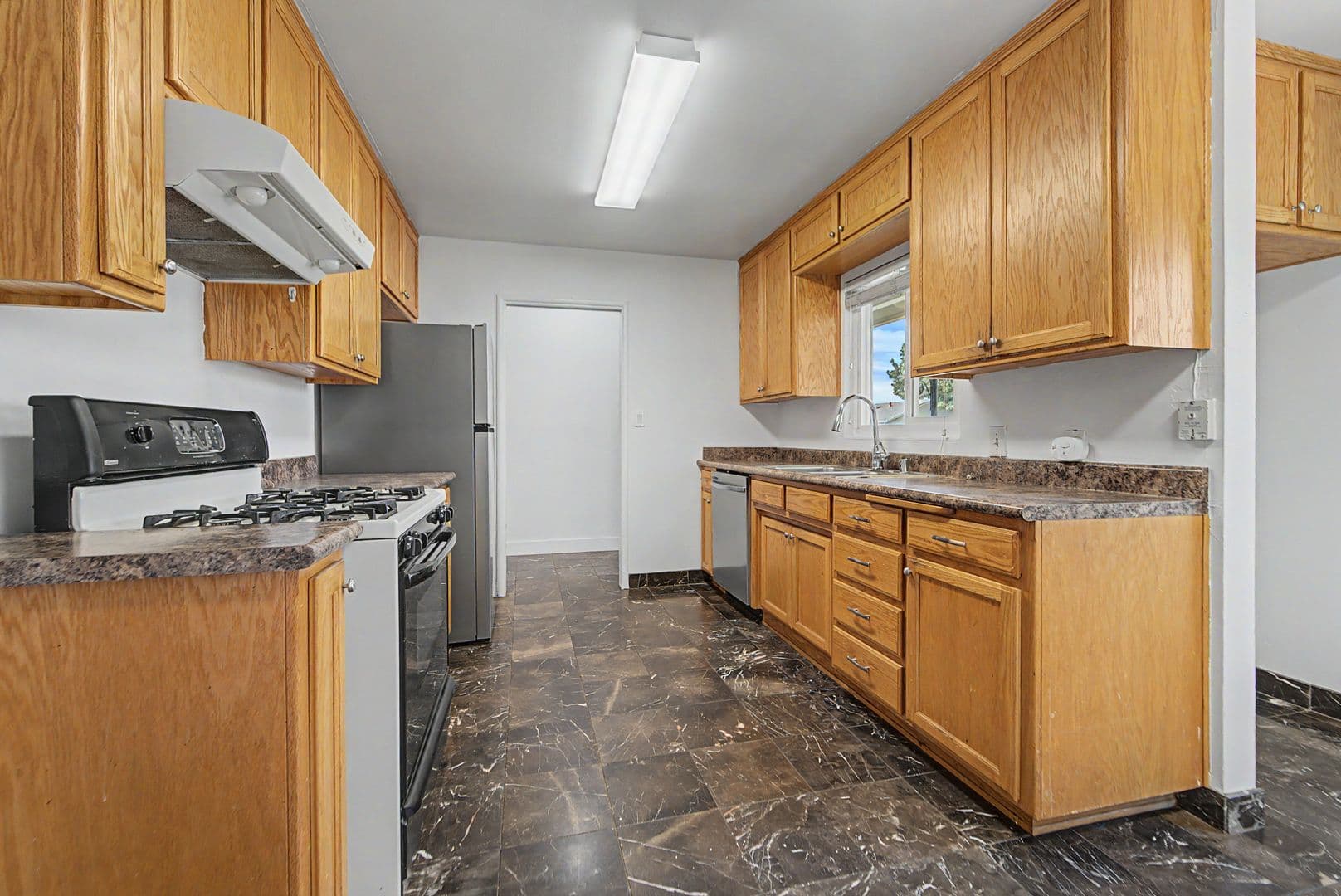 Yuba City House: 698 King Ave