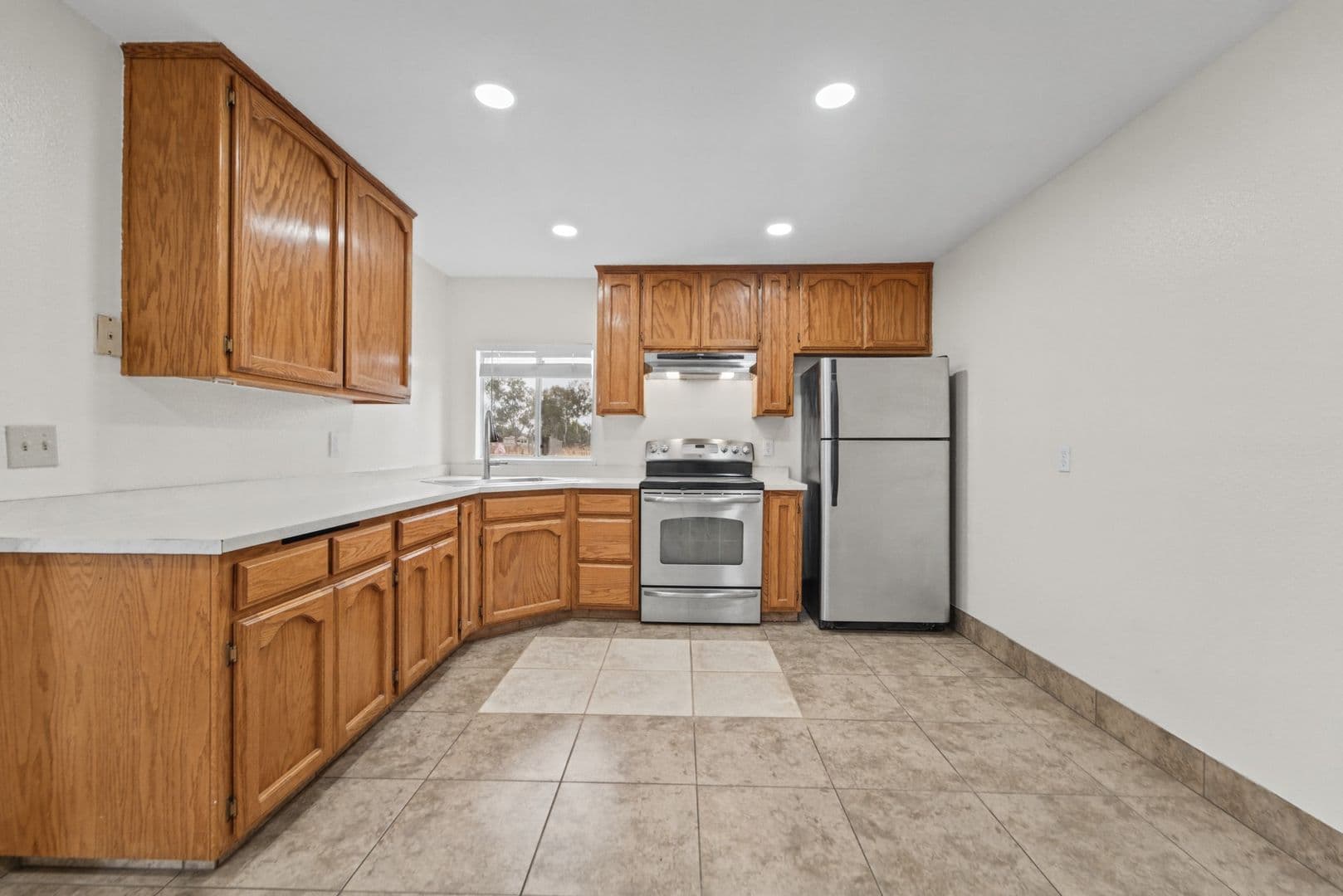 Olivehurst House: 4345 Feather River Blvd
