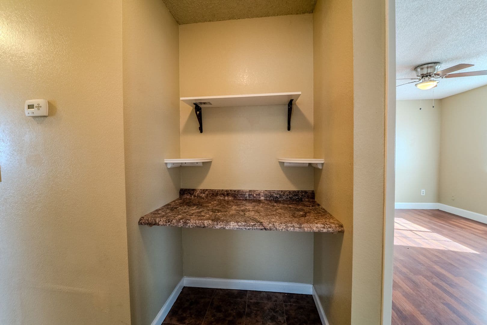 Olivehurst House: 4379 Evelyn Dr
