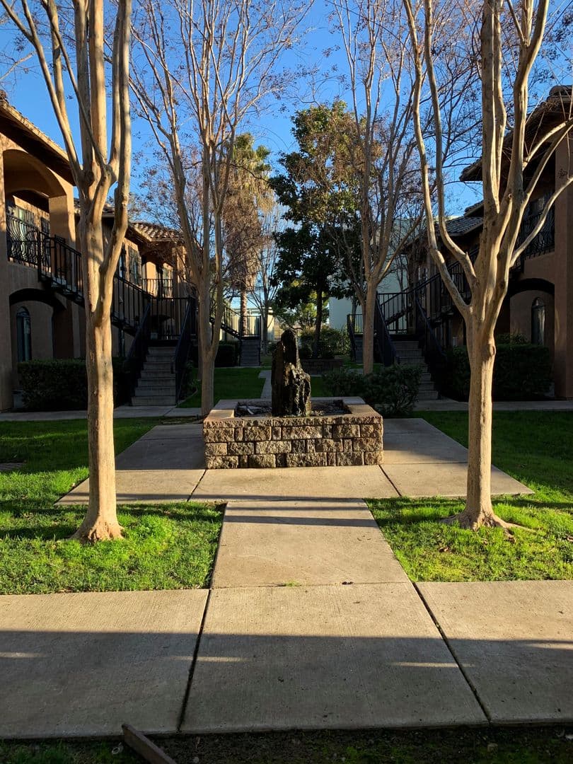 Marysville Apartment: 1720 Ellis Lake Dr #1-24
