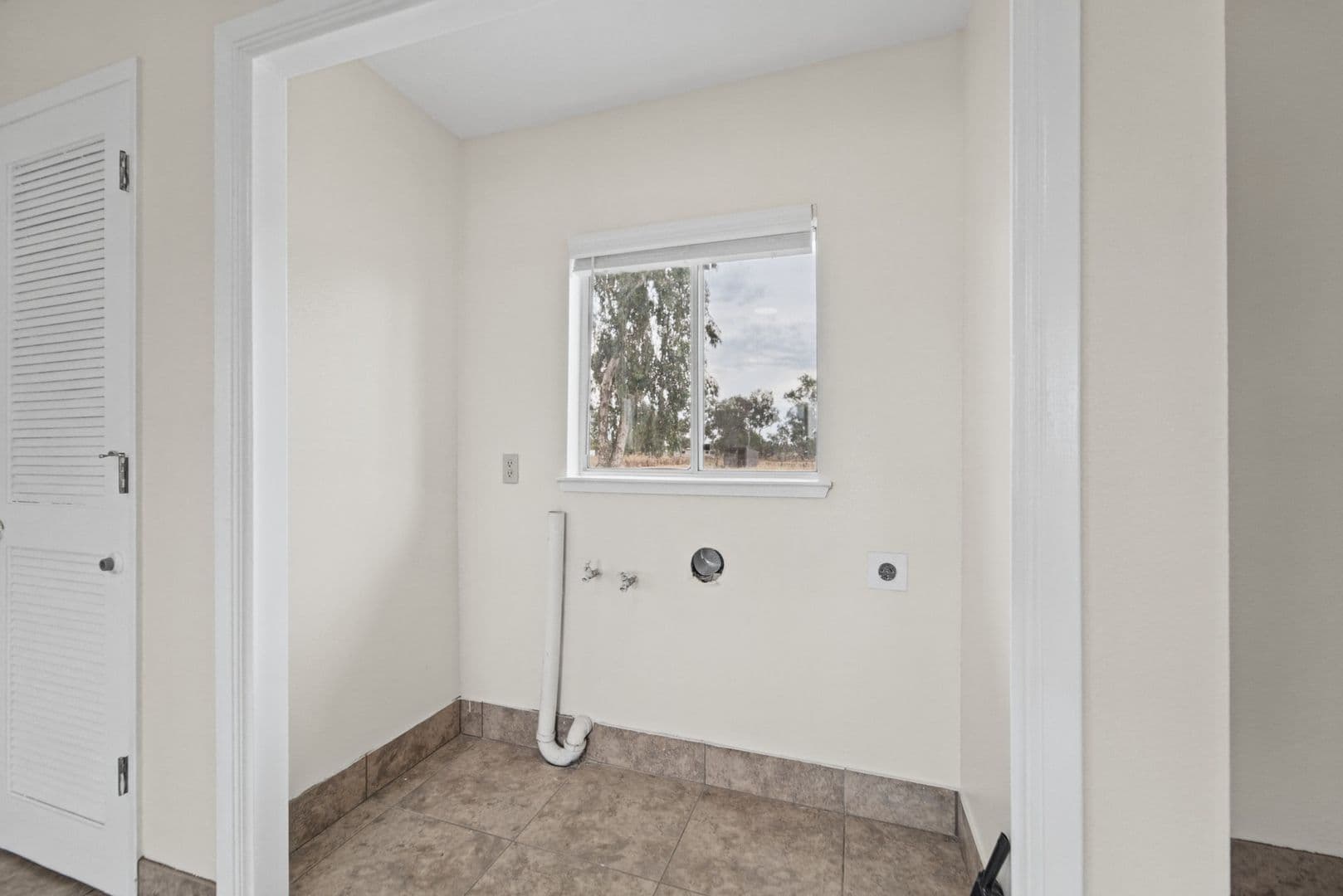 Olivehurst House: 4345 Feather River Blvd