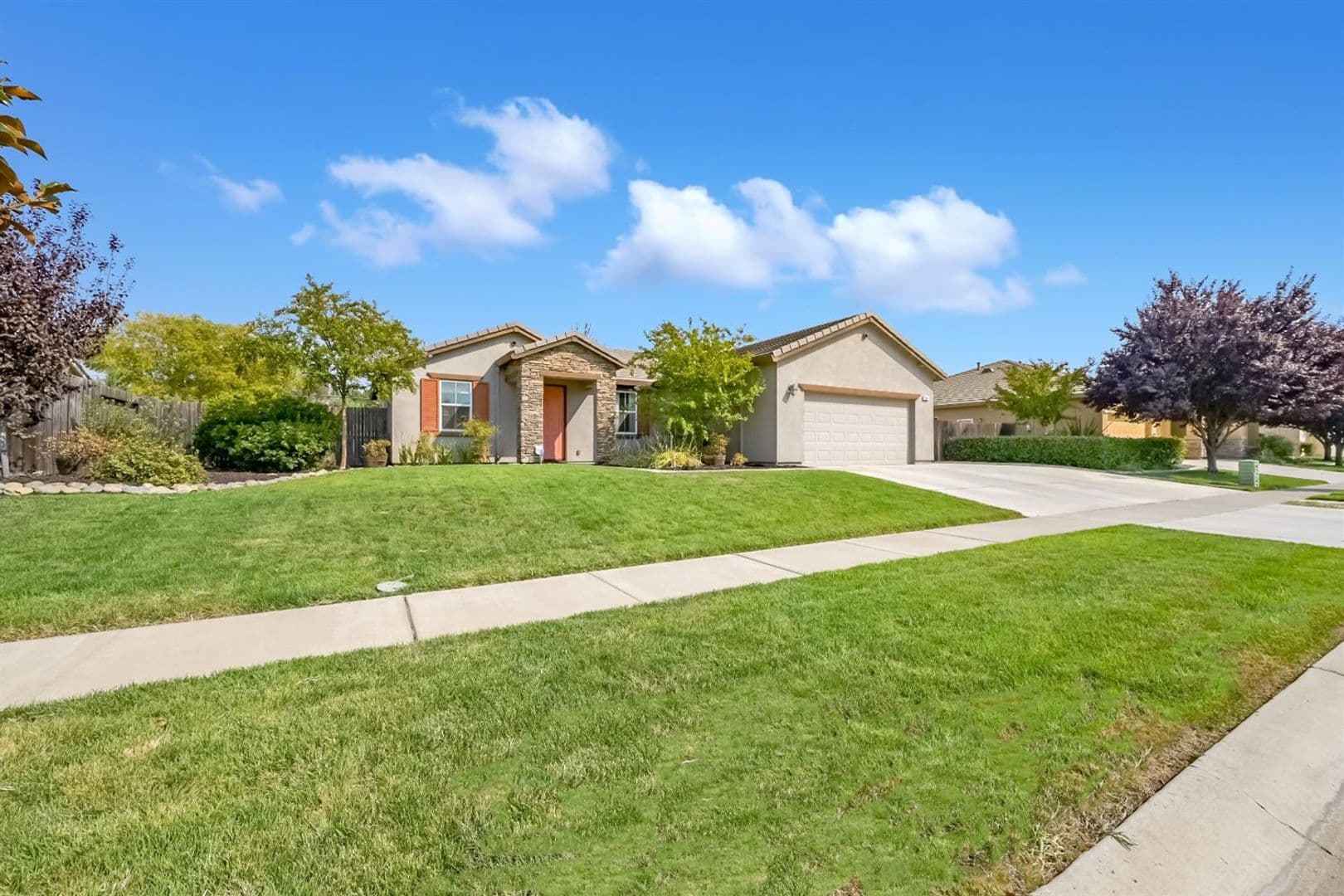 Marysville House: 5547 Lochcarron Dr