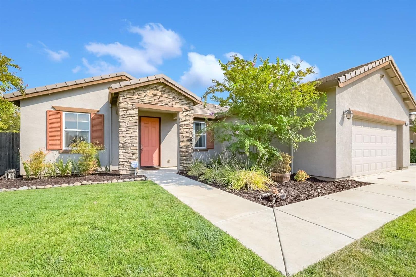 Marysville House: 5547 Lochcarron Dr