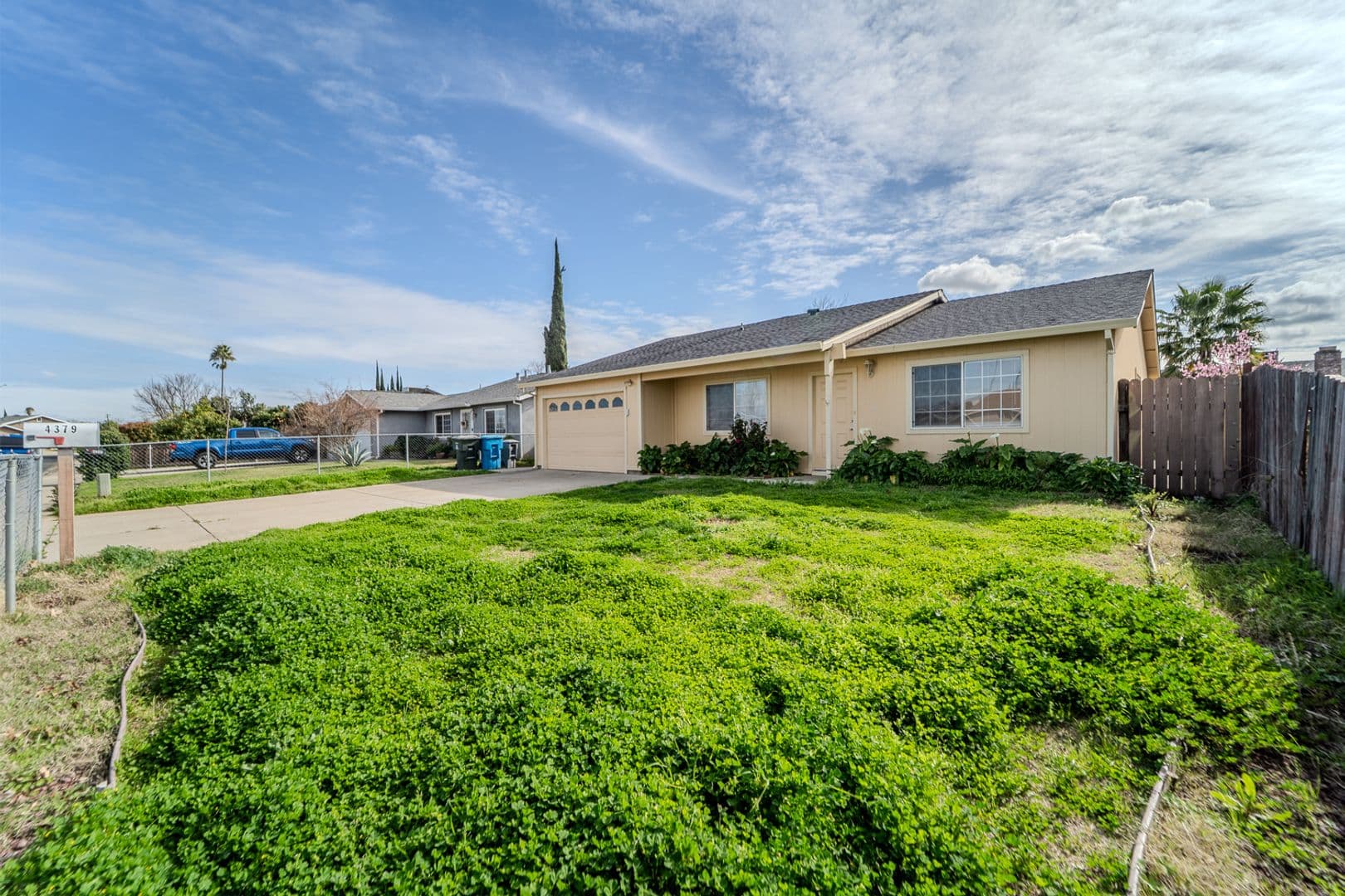 Olivehurst House: 4379 Evelyn Dr