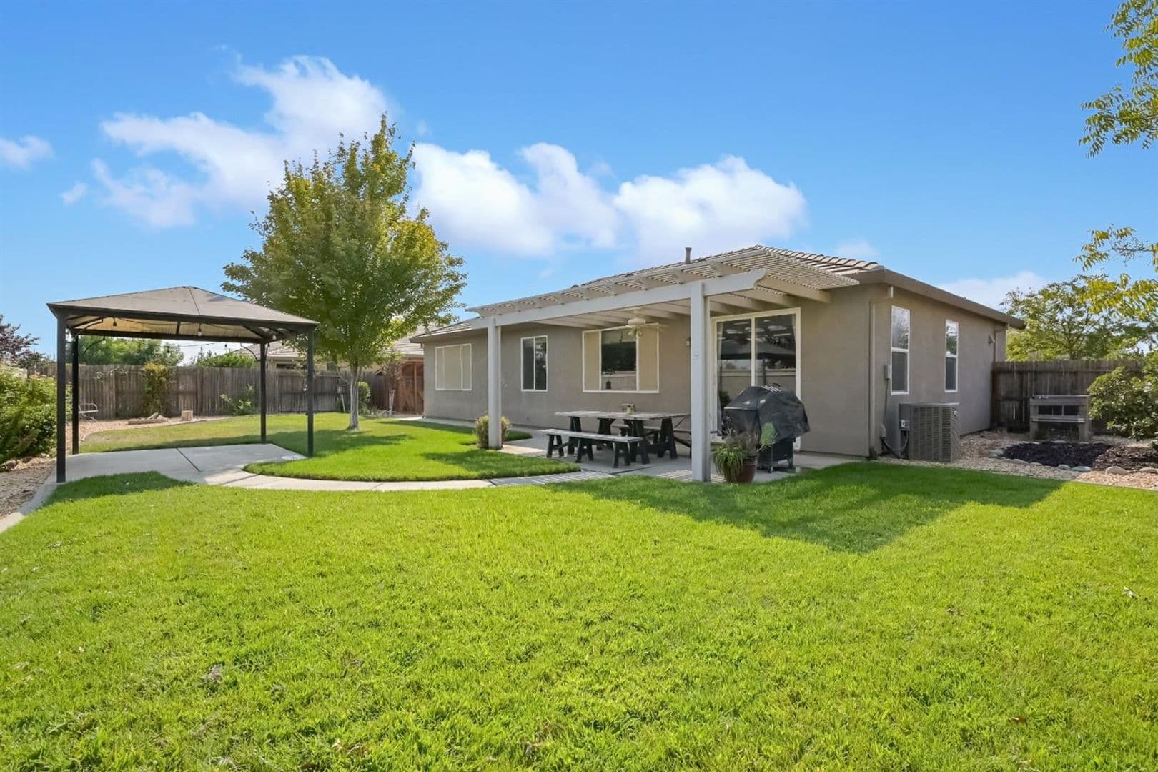 Marysville House: 5547 Lochcarron Dr