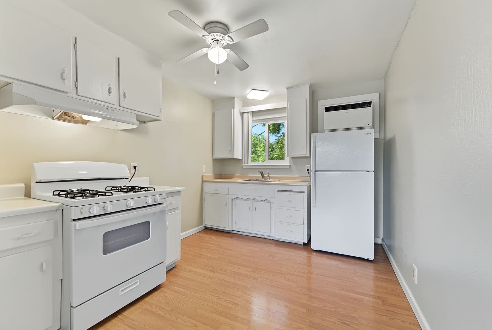 Marysville Apartment: 5944-5956 Park Ave