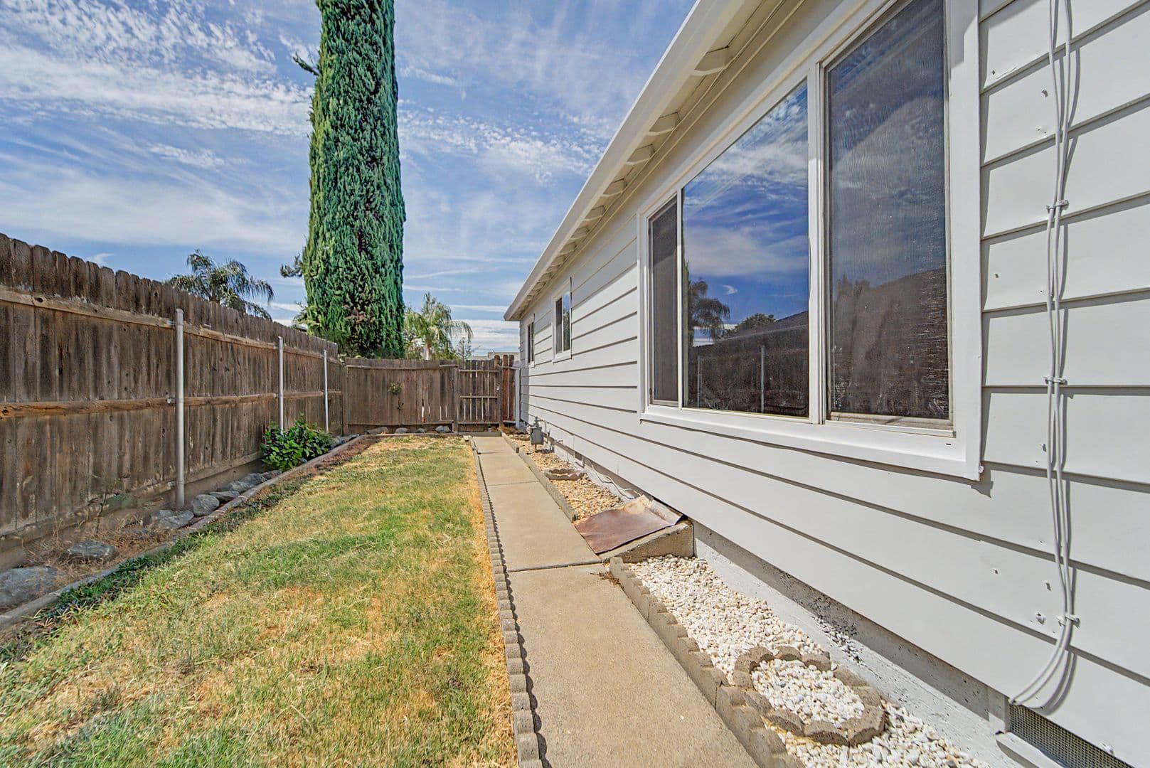 Yuba City House: 698 King Ave