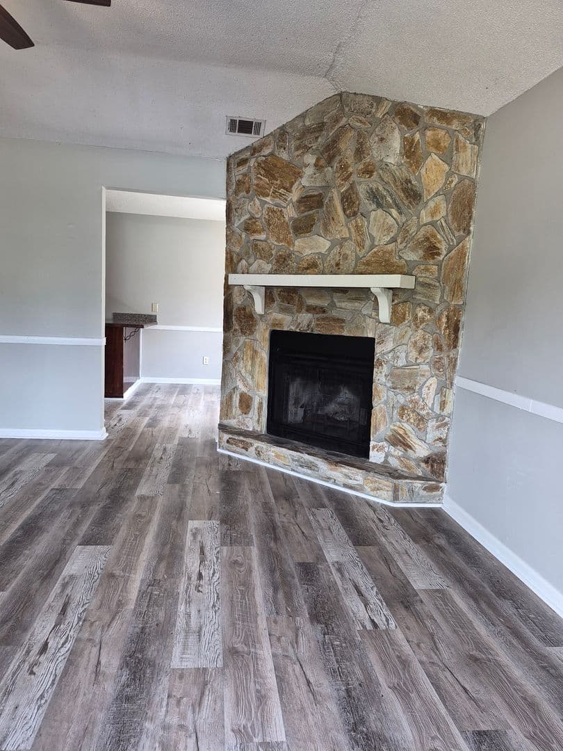 Hinesville House: 242 Garden Circle