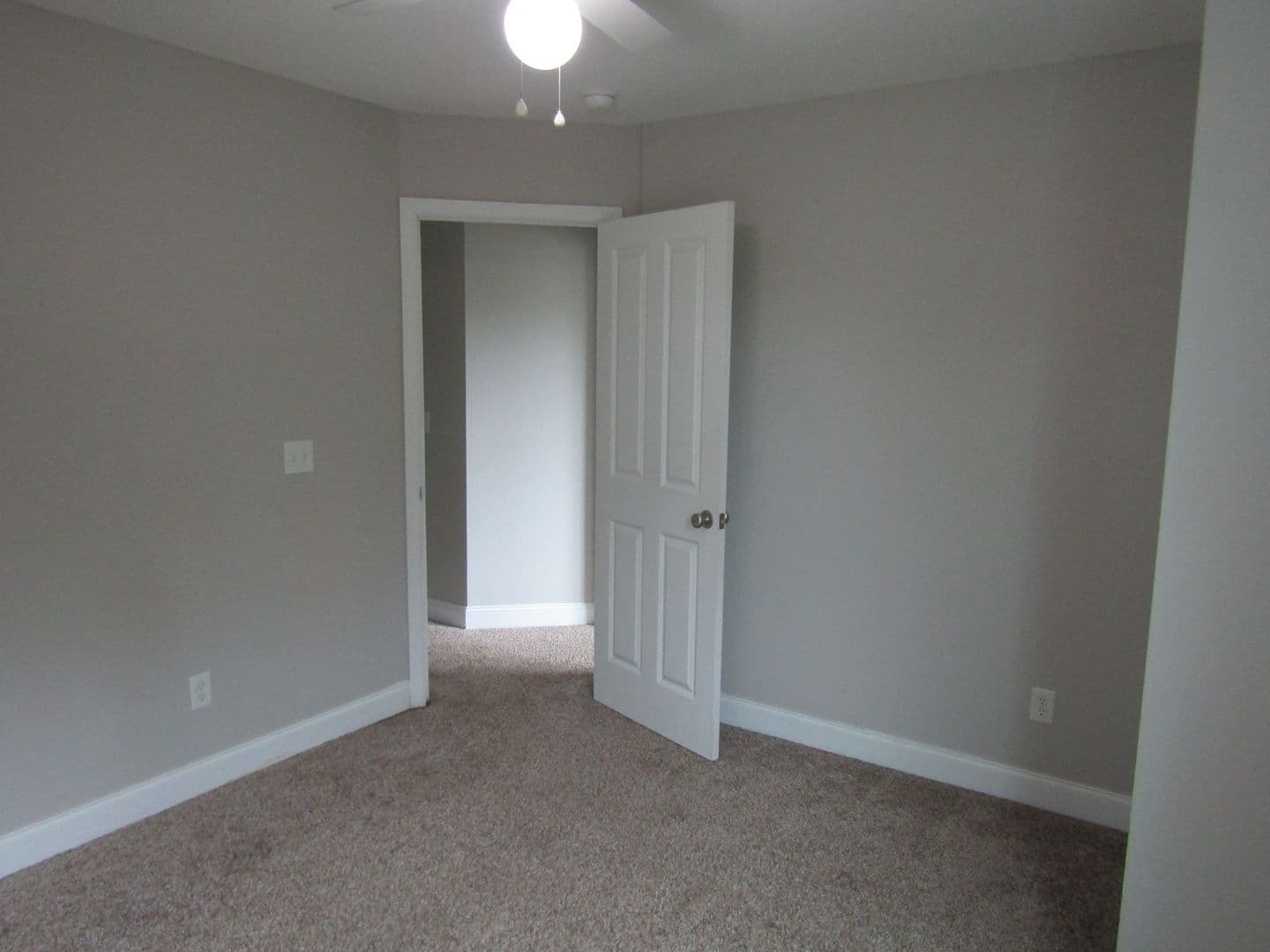 Hinesville House: 209 Ash Blvd