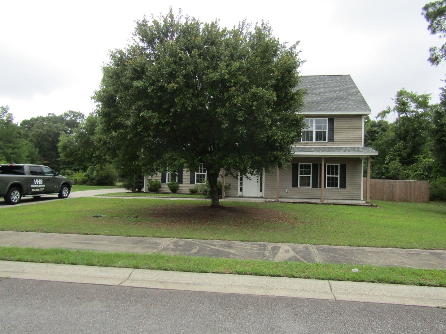Hinesville House: 209 Ash Blvd
