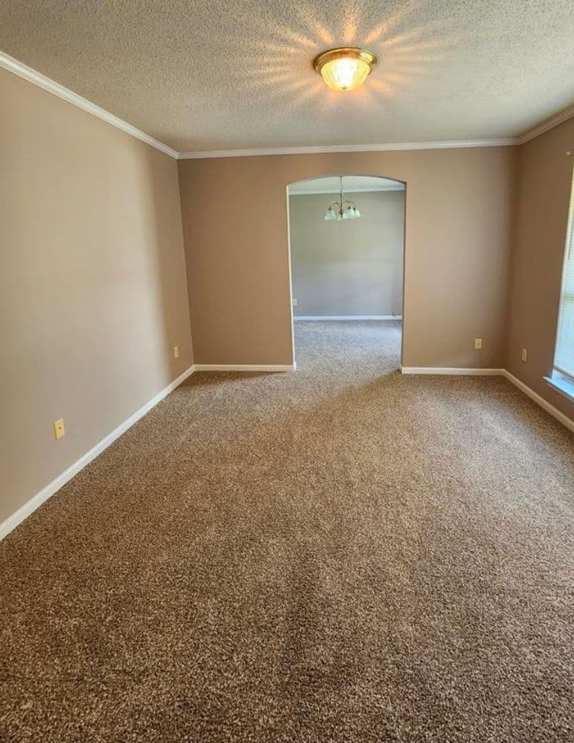 Hinesville House: 2411 Fernando Ct