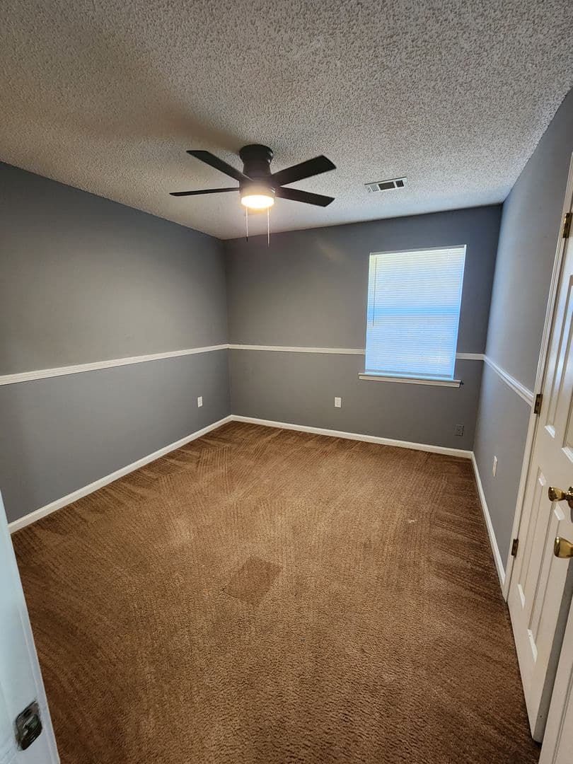 Hinesville House: 1302 Loblolly Drive