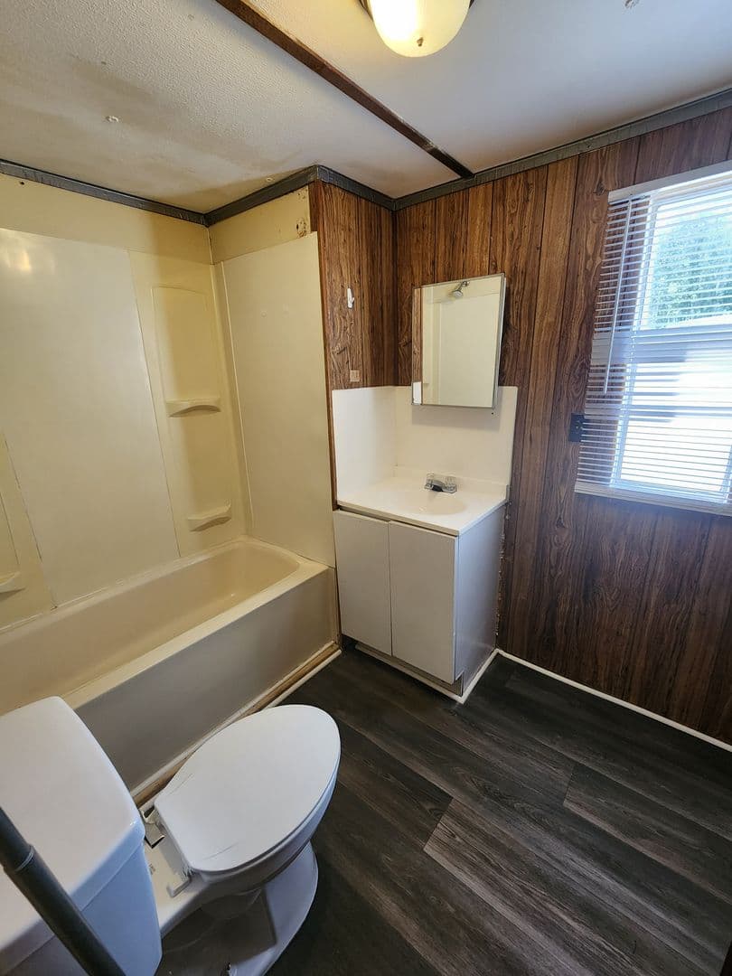 Hinesville Apartment: 1219 West Oglethorpe Hwy