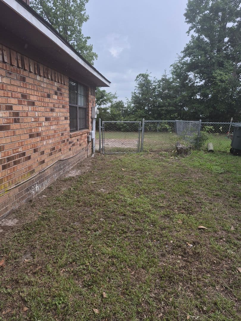 Hinesville House: 242 Garden Circle