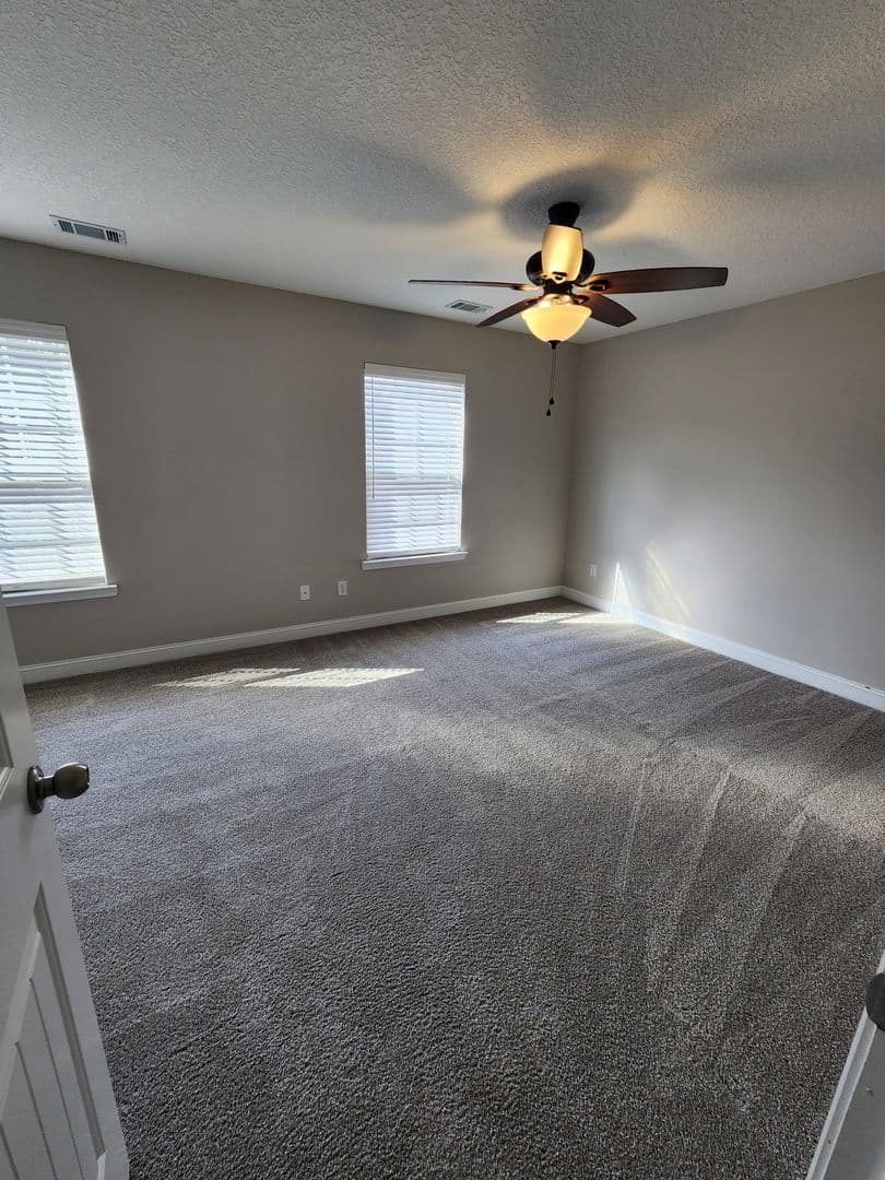 Hinesville House: 1220 Cypress Fall Circle