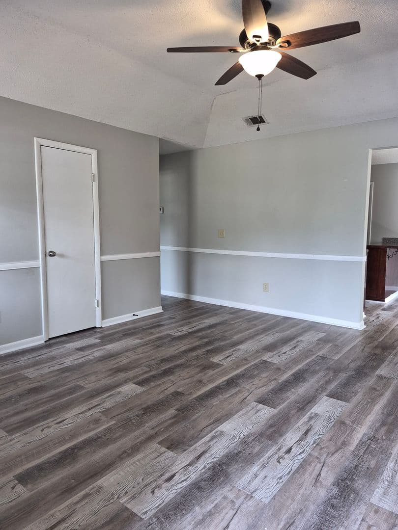 Hinesville House: 242 Garden Circle