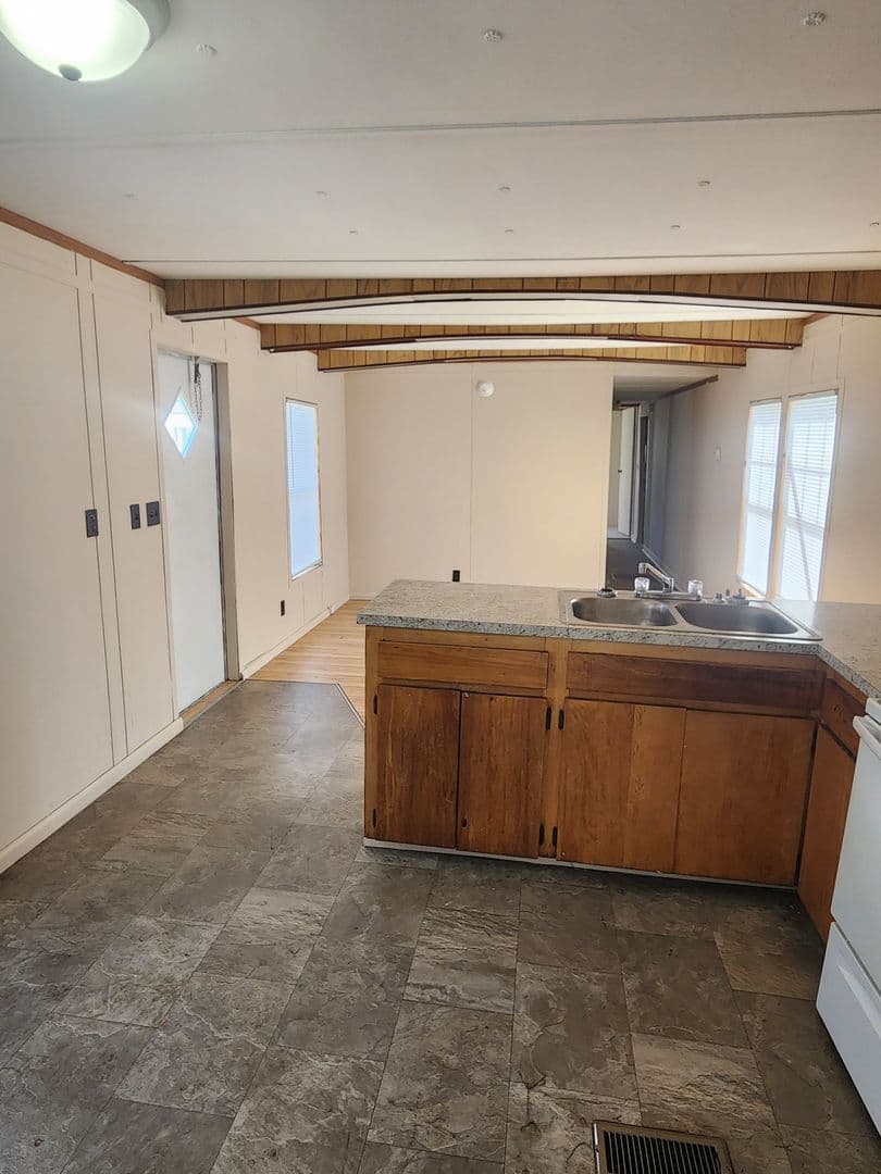 Hinesville Apartment: 944 Hollywood Drive