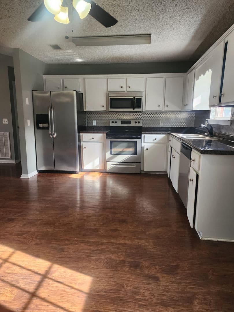 Hinesville House: 2008 Ossabaw Drive