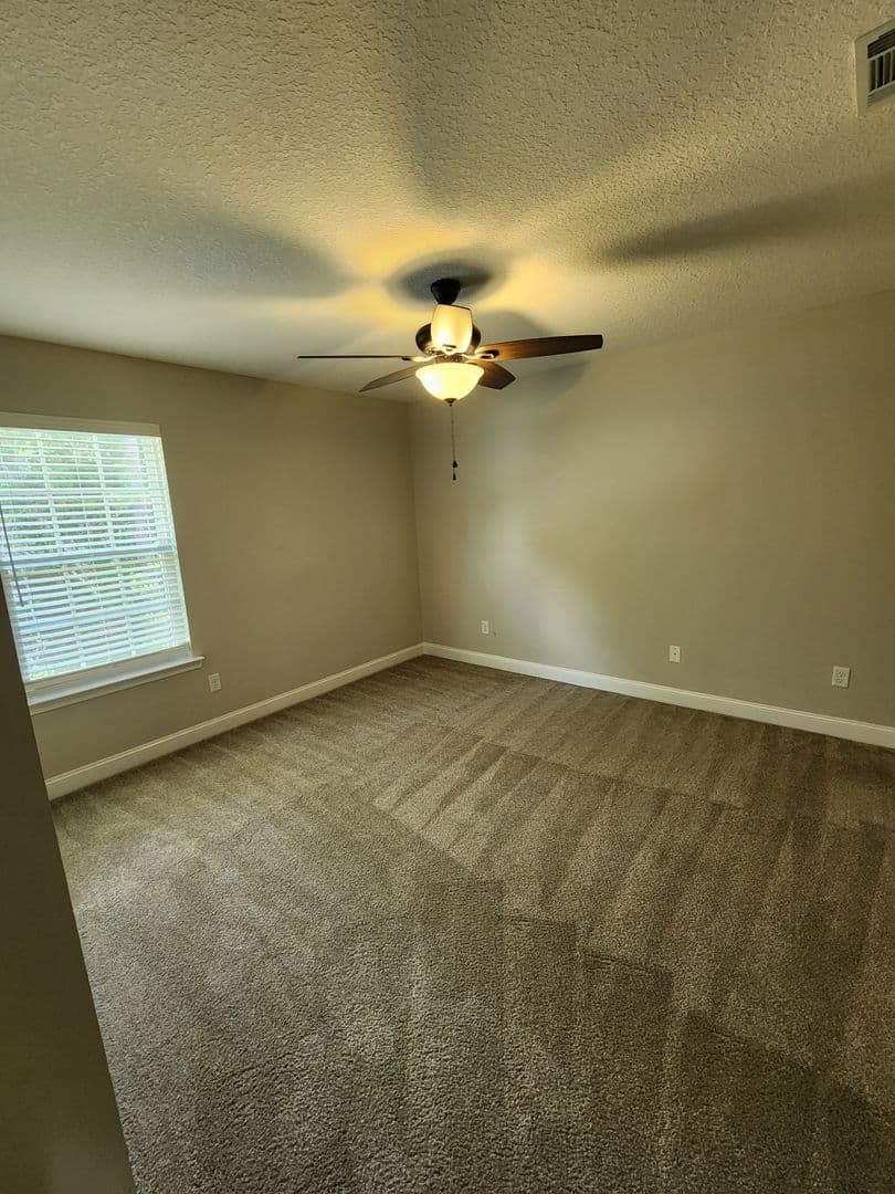 Hinesville House: 1220 Cypress Fall Circle