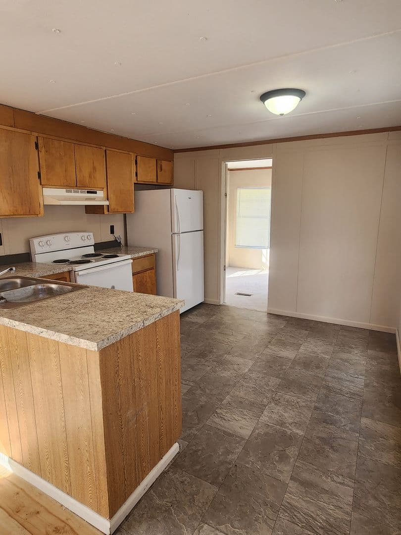 Hinesville Apartment: 944 Hollywood Drive