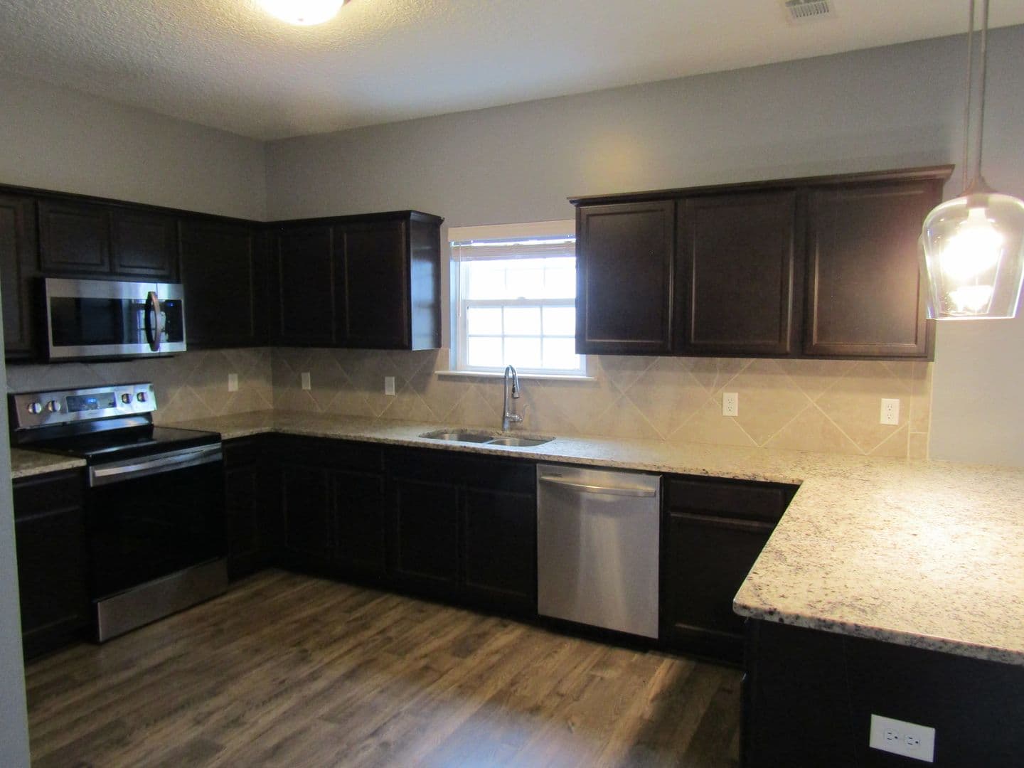 Hinesville House: 145 Factors Walk