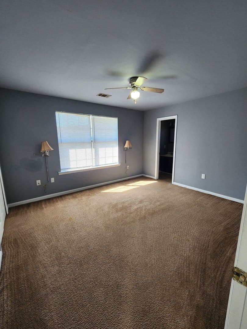 Hinesville House: 1302 Loblolly Drive