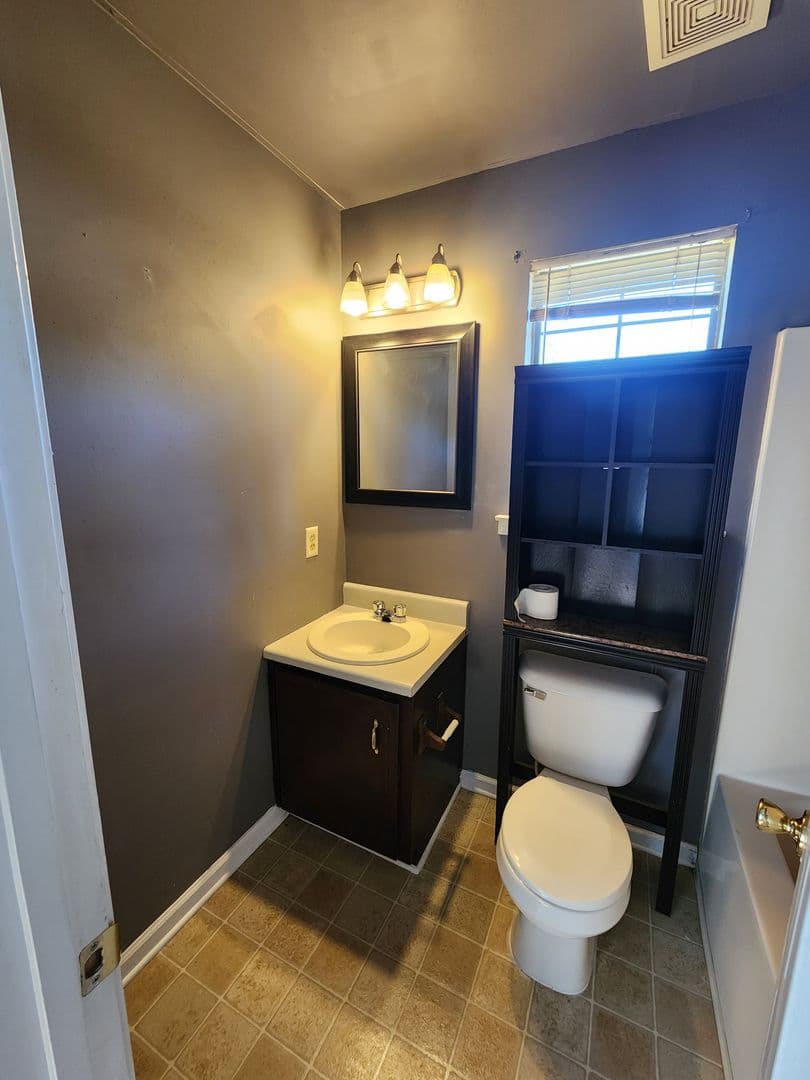Hinesville House: 1302 Loblolly Drive
