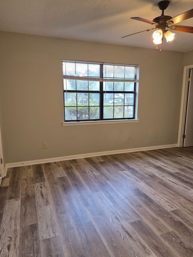 Hinesville House: 242 Garden Circle