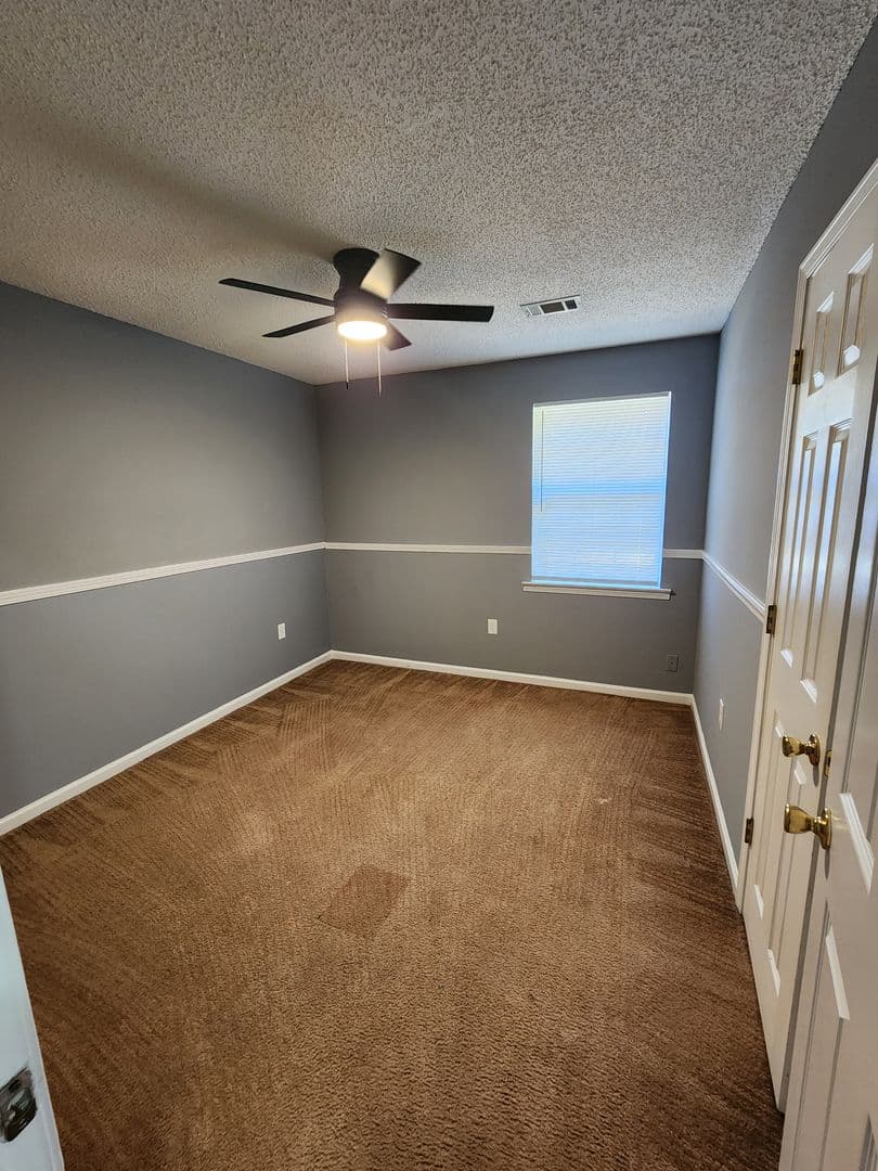 Hinesville House: 1302 Loblolly Drive