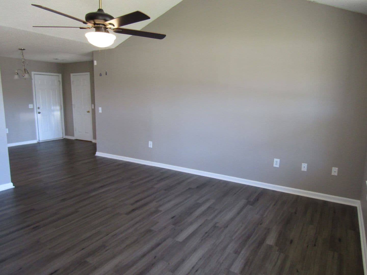 Hinesville House: 1271 Windrow Drive