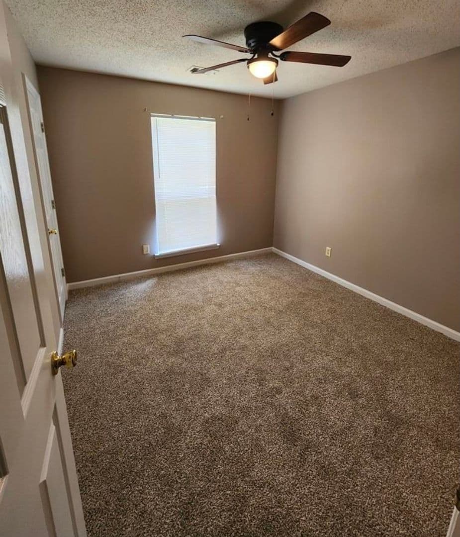Hinesville House: 2411 Fernando Ct