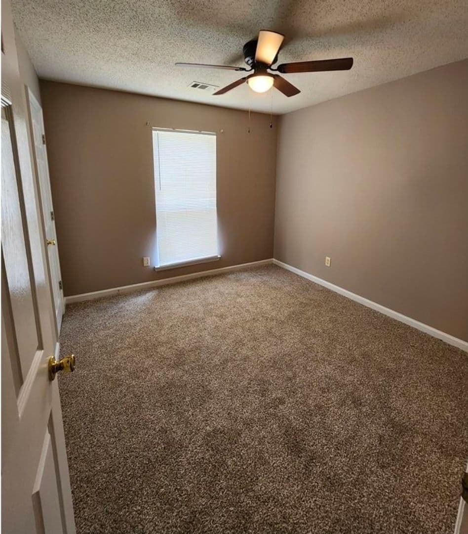 Hinesville House: 2411 Fernando Ct