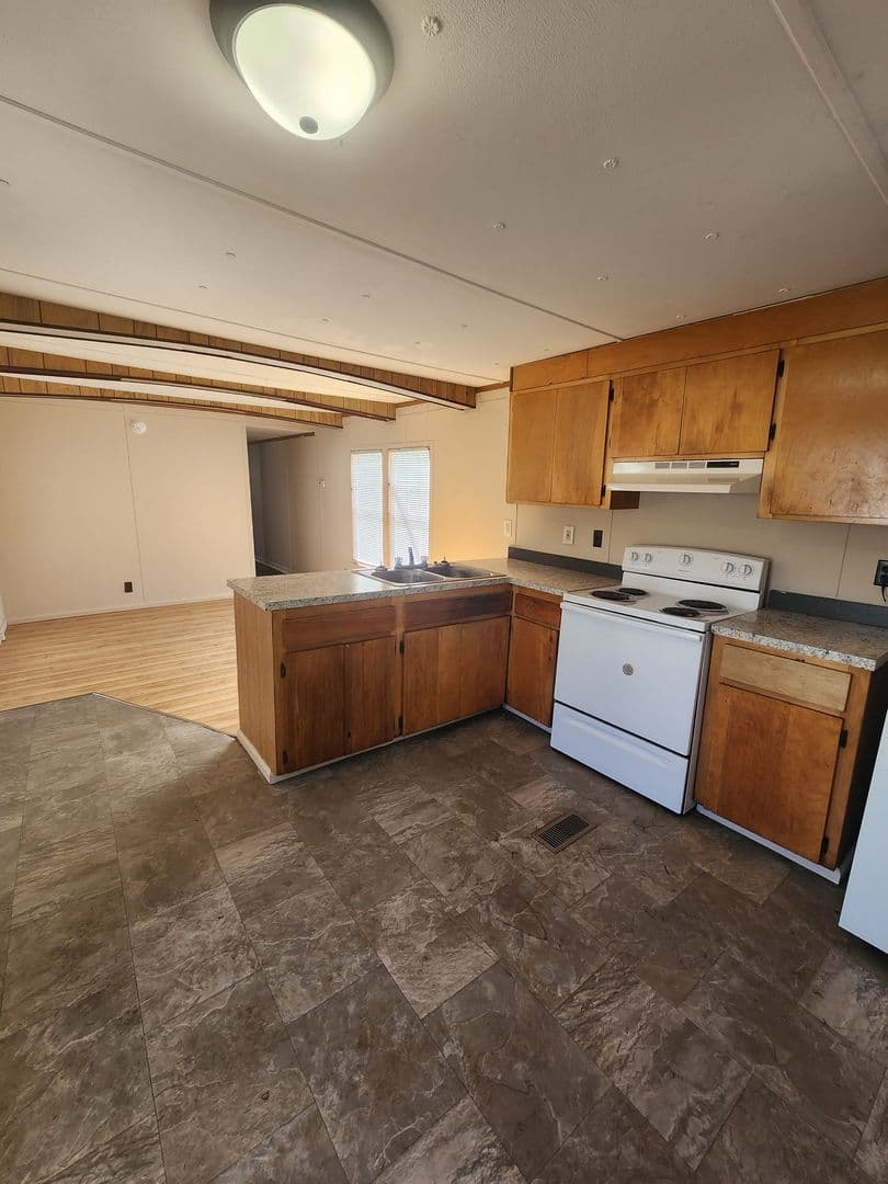 Hinesville Apartment: 944 Hollywood Drive
