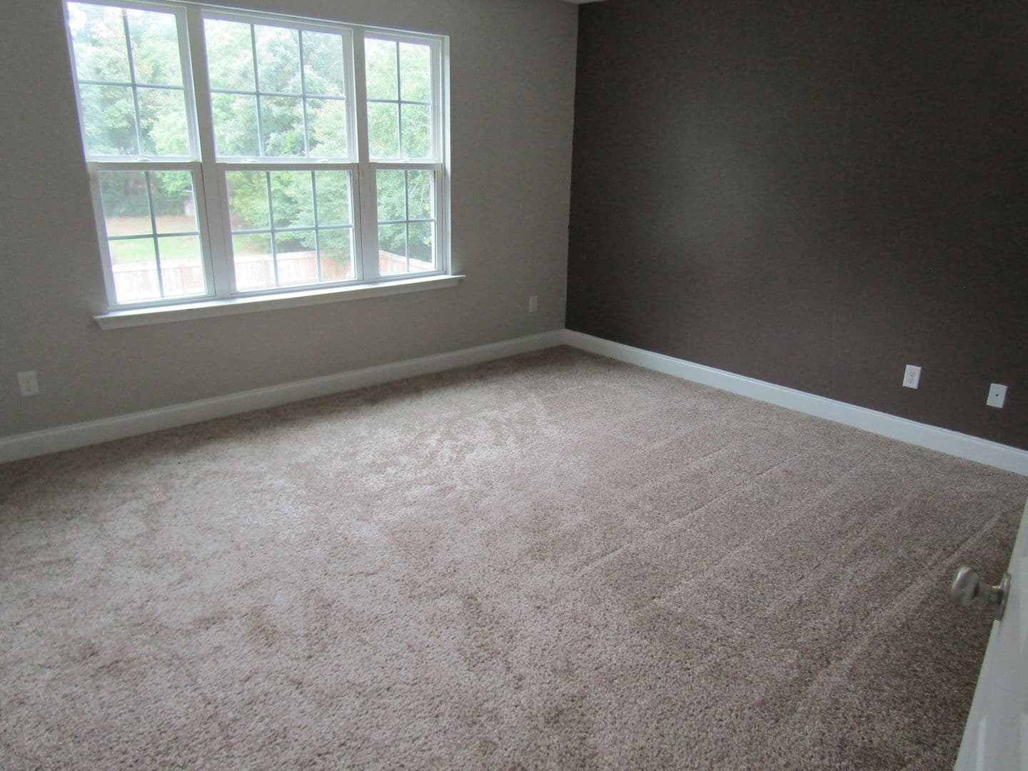 Hinesville House: 209 Ash Blvd