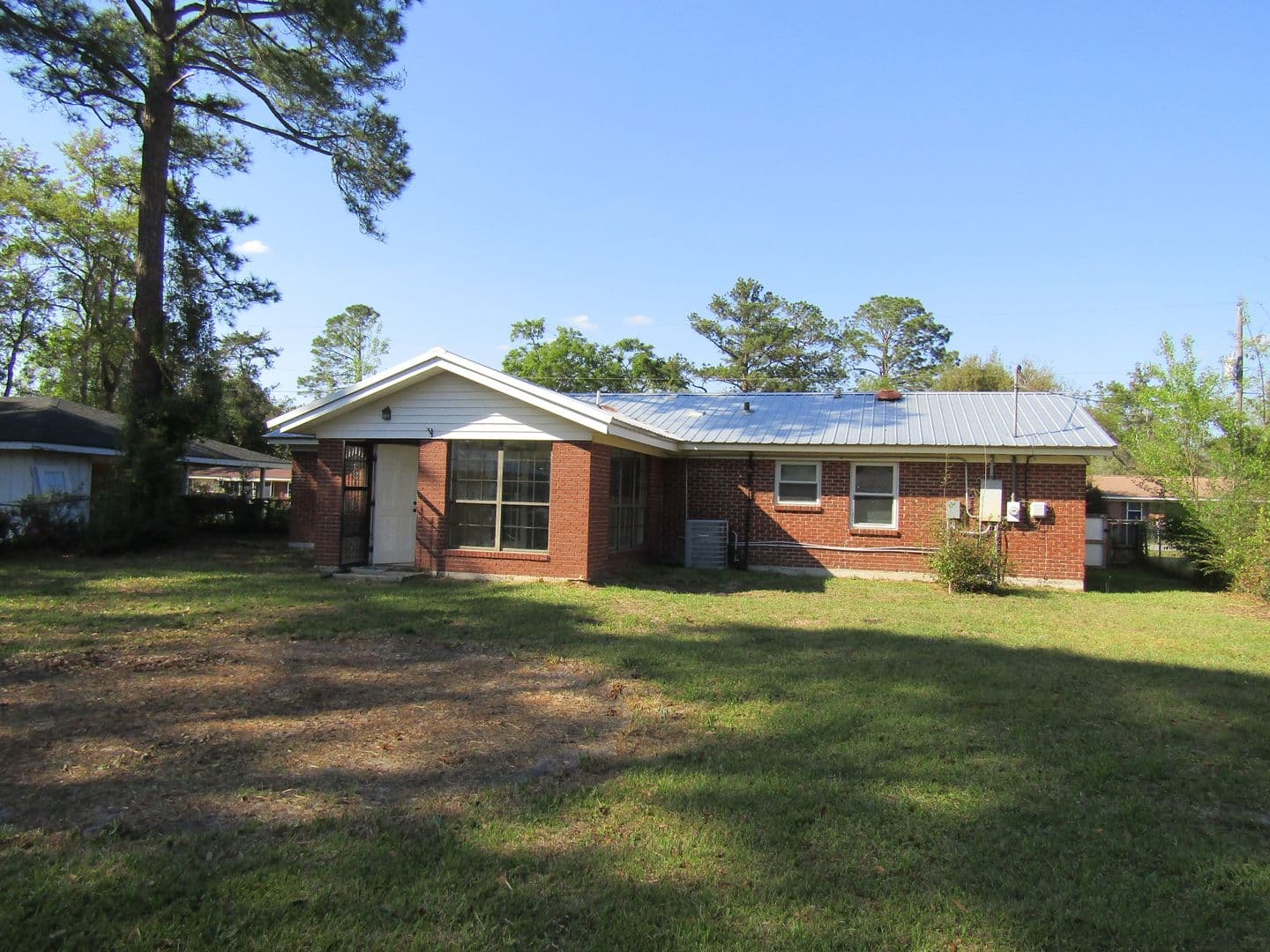 Hinesville House: 608 Palmetto Street