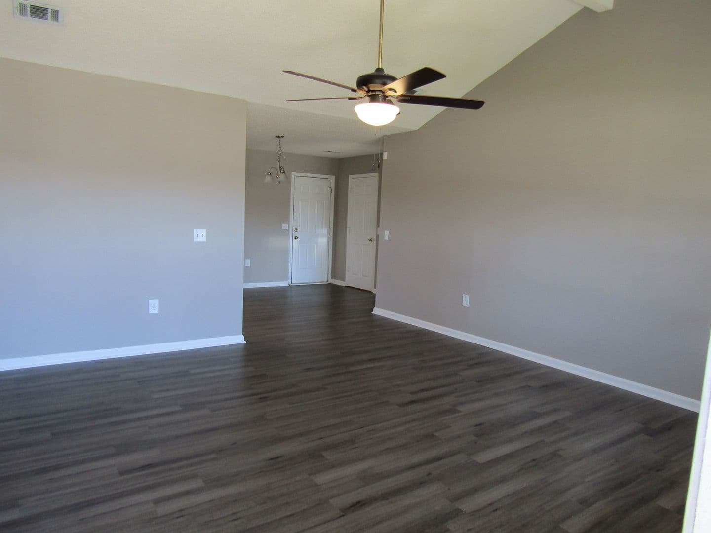 Hinesville House: 1271 Windrow Drive