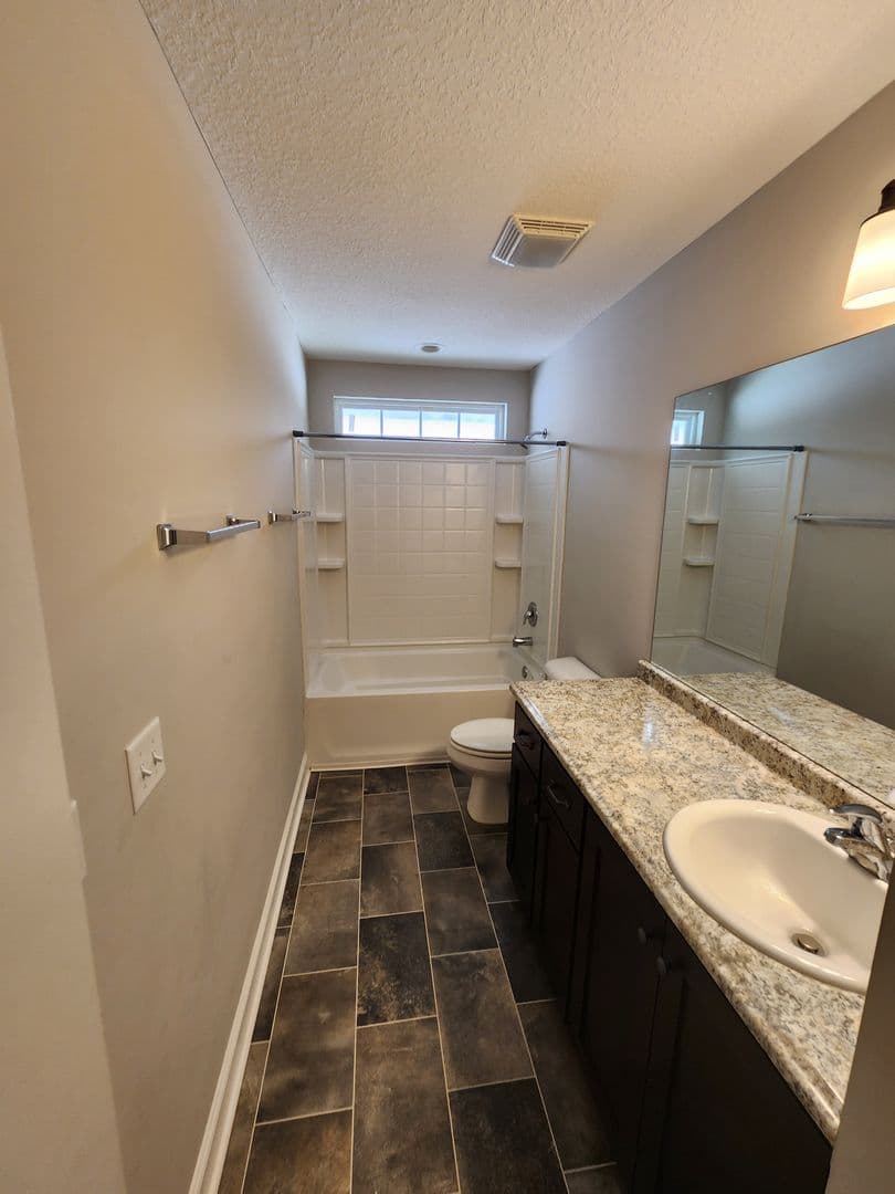 Hinesville House: 1220 Cypress Fall Circle