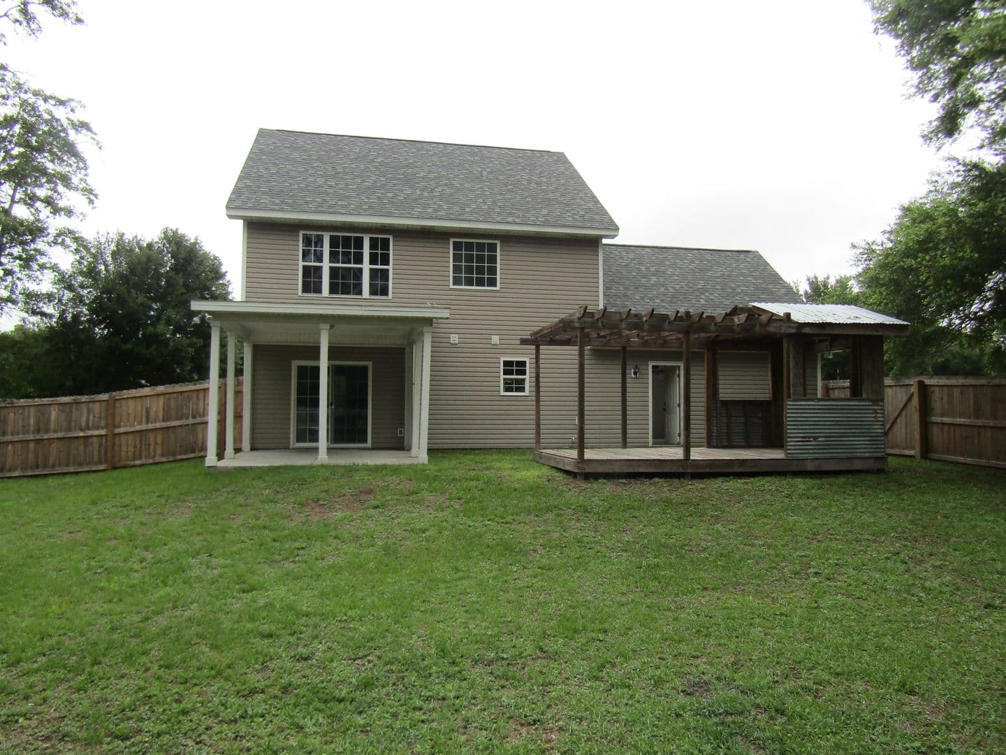 Hinesville House: 209 Ash Blvd