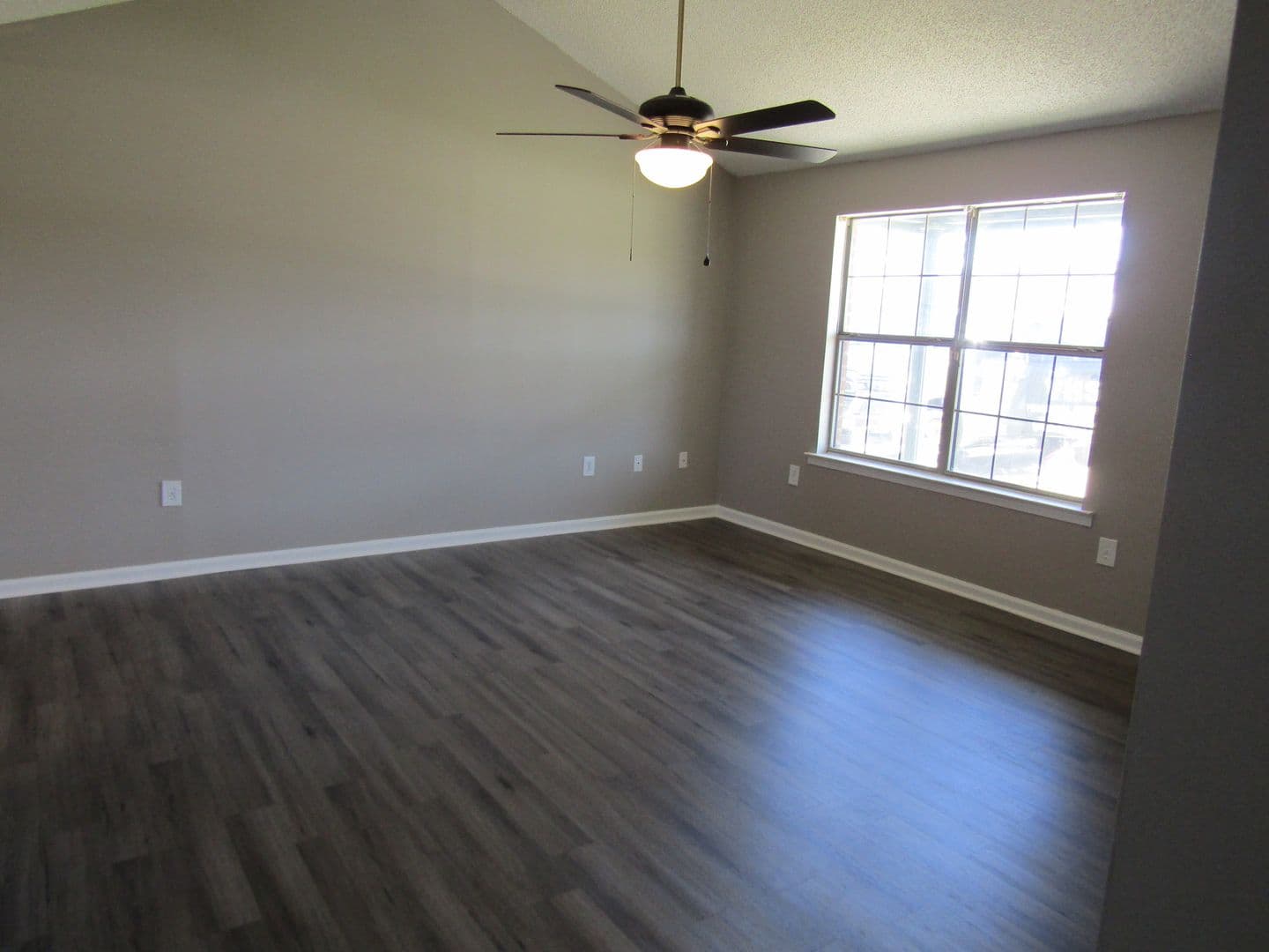 Hinesville House: 1271 Windrow Drive