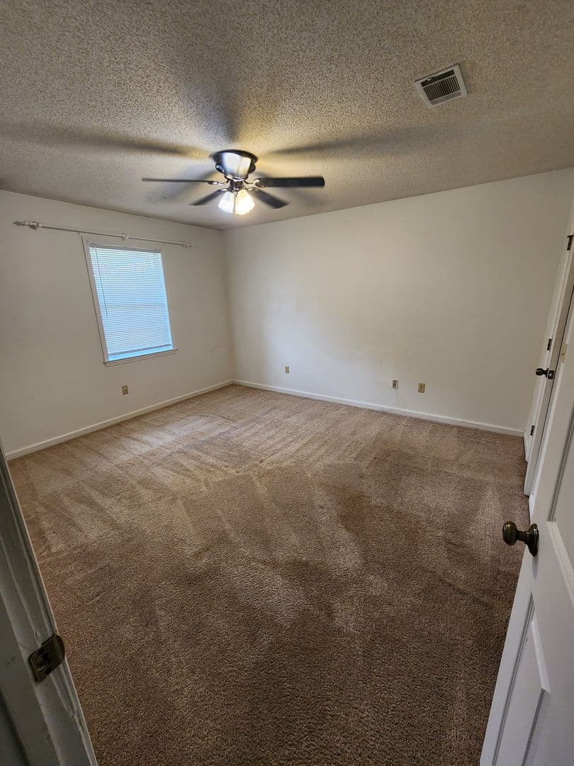 Hinesville House: 1102 Tomahawk