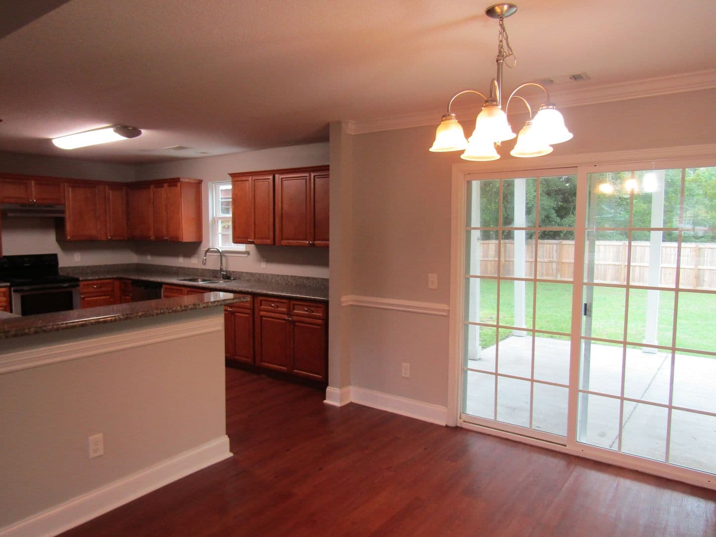 Hinesville House: 209 Ash Blvd