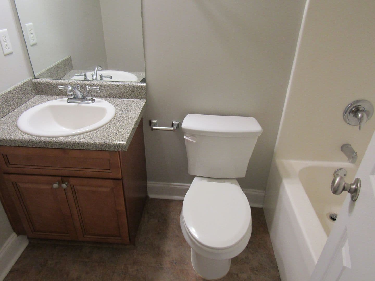 Hinesville House: 209 Ash Blvd