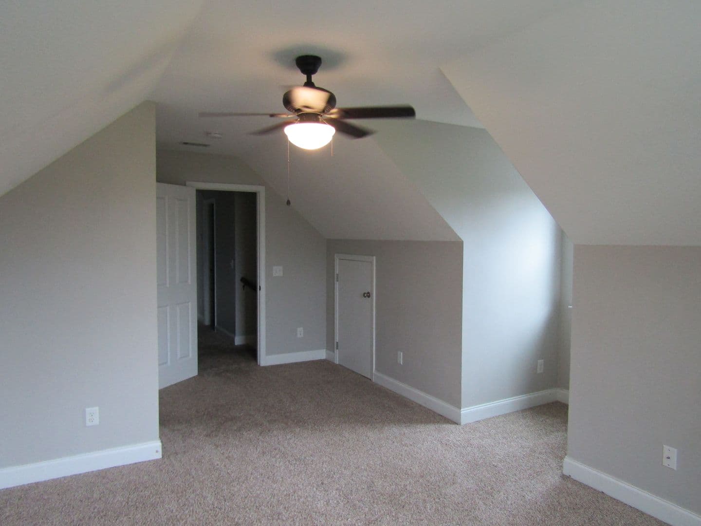 Hinesville House: 209 Ash Blvd