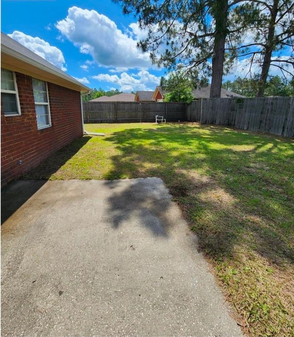 Hinesville House: 2411 Fernando Ct