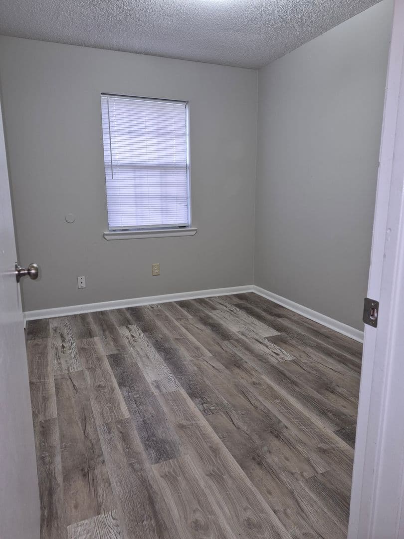 Hinesville House: 242 Garden Circle