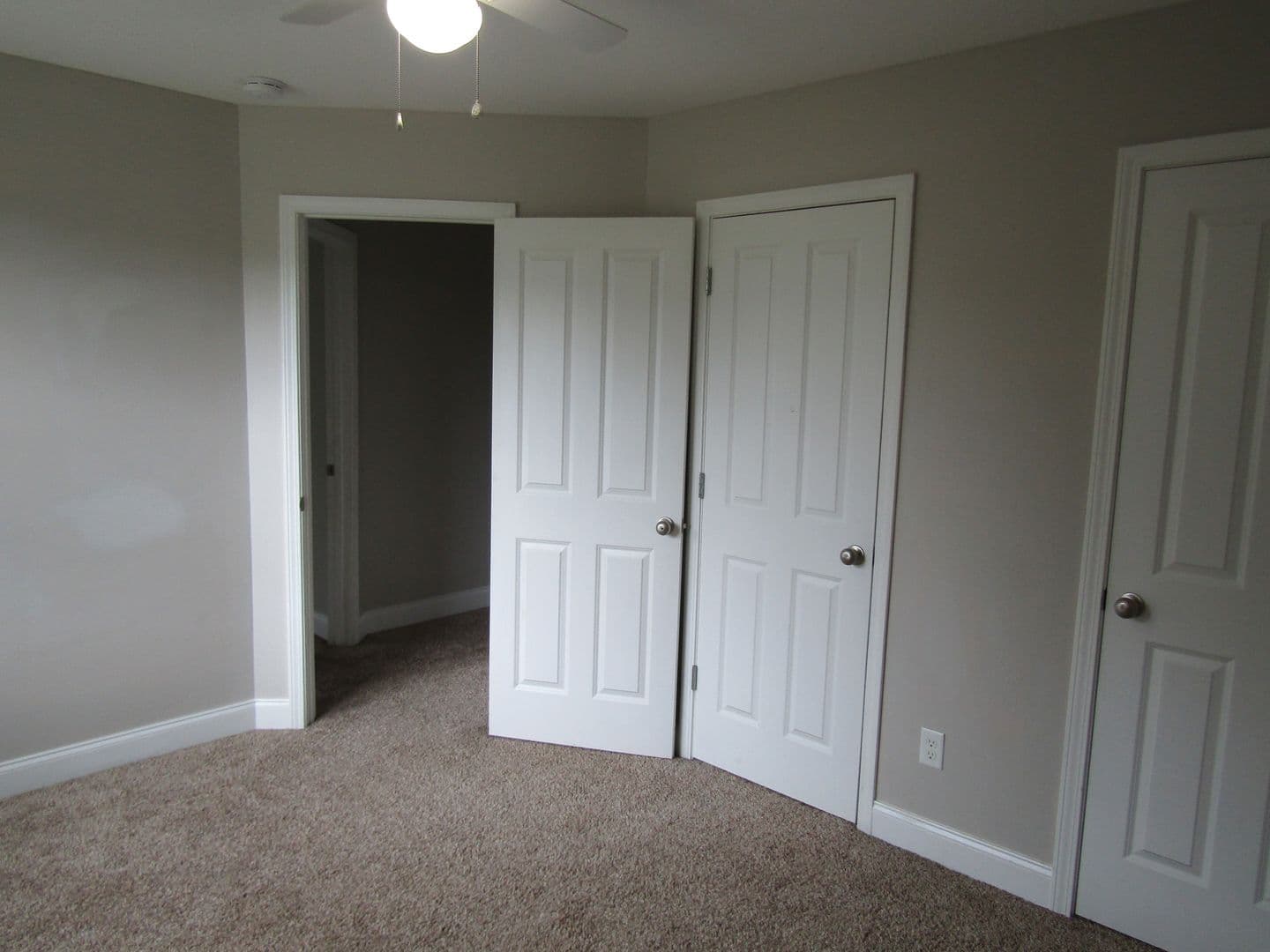 Hinesville House: 209 Ash Blvd