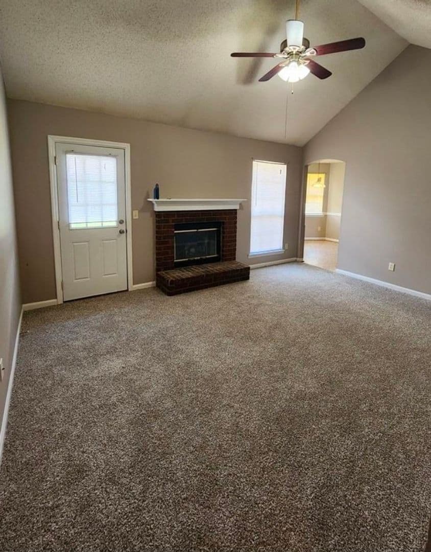 Hinesville House: 2411 Fernando Ct