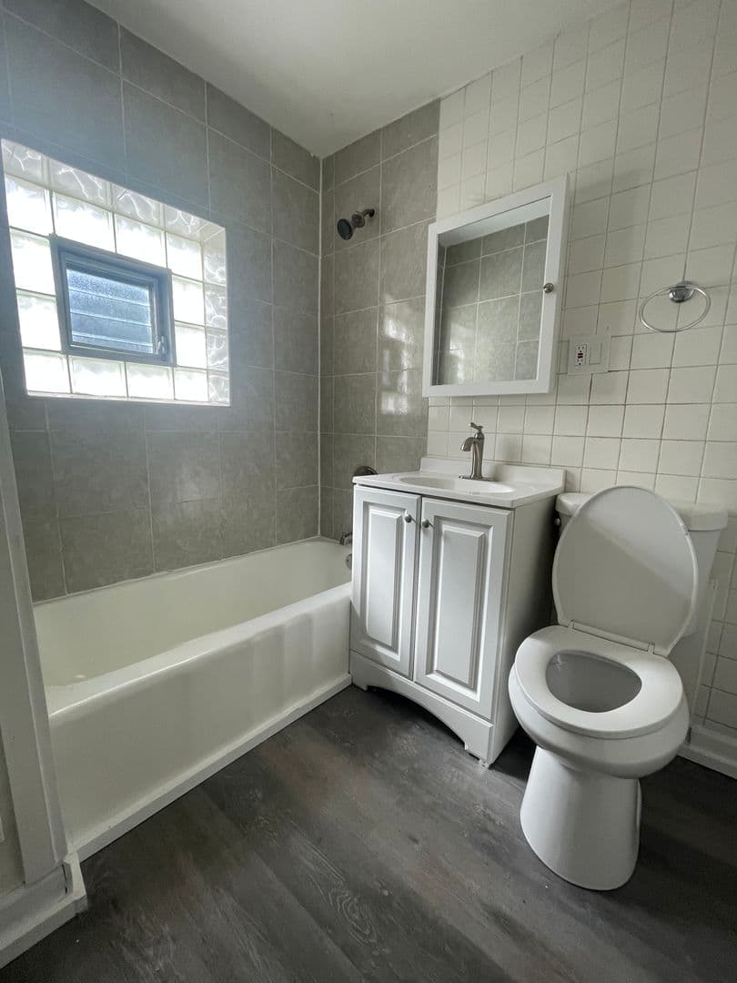 Chicago Apartment: 10840 S. Avenue N.